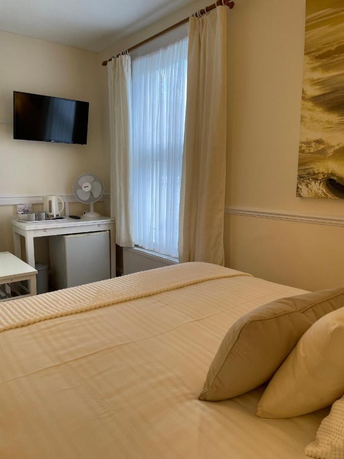 Caris Guest House Southend-on-Sea Buitenkant foto