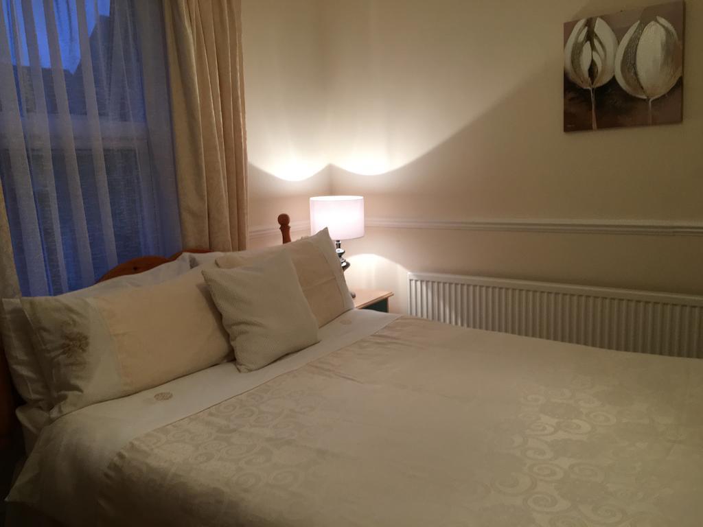 Caris Guest House Southend-on-Sea Buitenkant foto